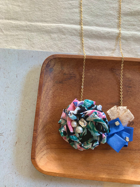 Ribbon Blossom necklace
