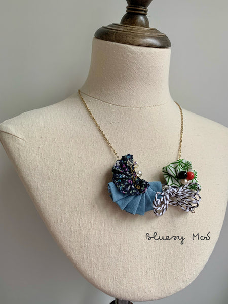 Ribbon Necklace
