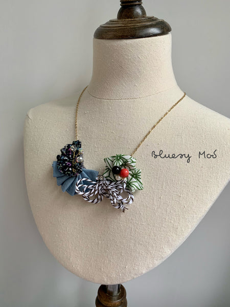 Ribbon Necklace
