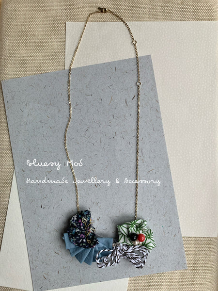 Ribbon Necklace