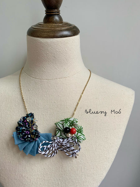 Ribbon Necklace